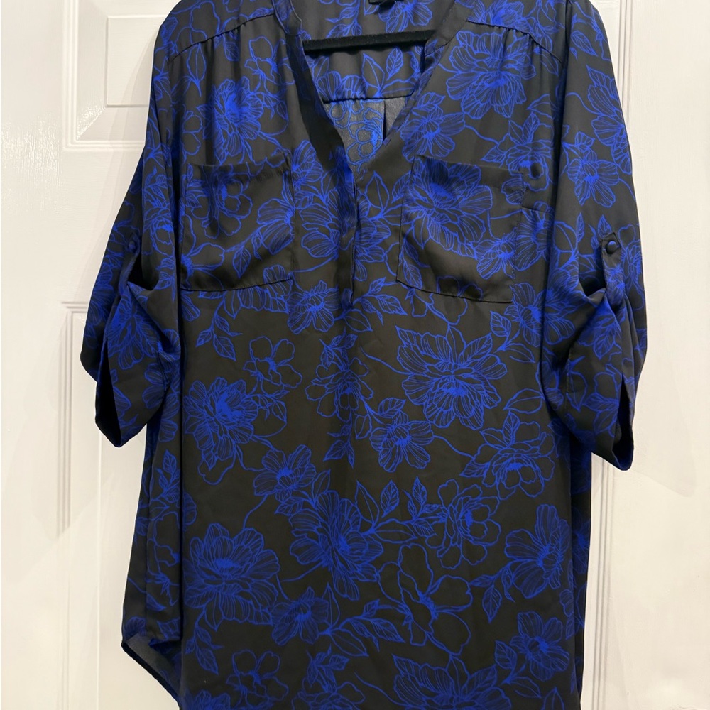 Torrid Harper floral Blue and Black Women's Top tunic size 1